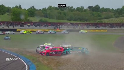 Clio Cup Europe 2025 Nogaro Race 1 Start Pile Up Dagnet Flip