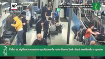 Video de vigilancia muestra a polizona de vuelo Nueva York-París evadiendo a agentes