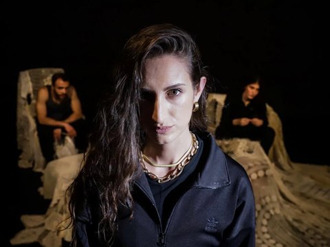 BLACK & WHITE MYRON __ (2ο) 'Ομορφοι 'Ανθρωποι,Υπηρέτες Των Καλών Τεχνών Music Video With '''CHROMATIC FANTASIA''' without fuga by JOHANN SEBASTIAN BACH FERNANDO VALENTE plays Cemballo in-D-minor-BWV-903 (ΡΕ ΜΙΝΟΡΕ)