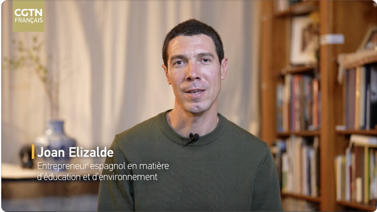 Joan Elizalde partage la raison qui l'a poussé à se rendre en Chine pour la première fois