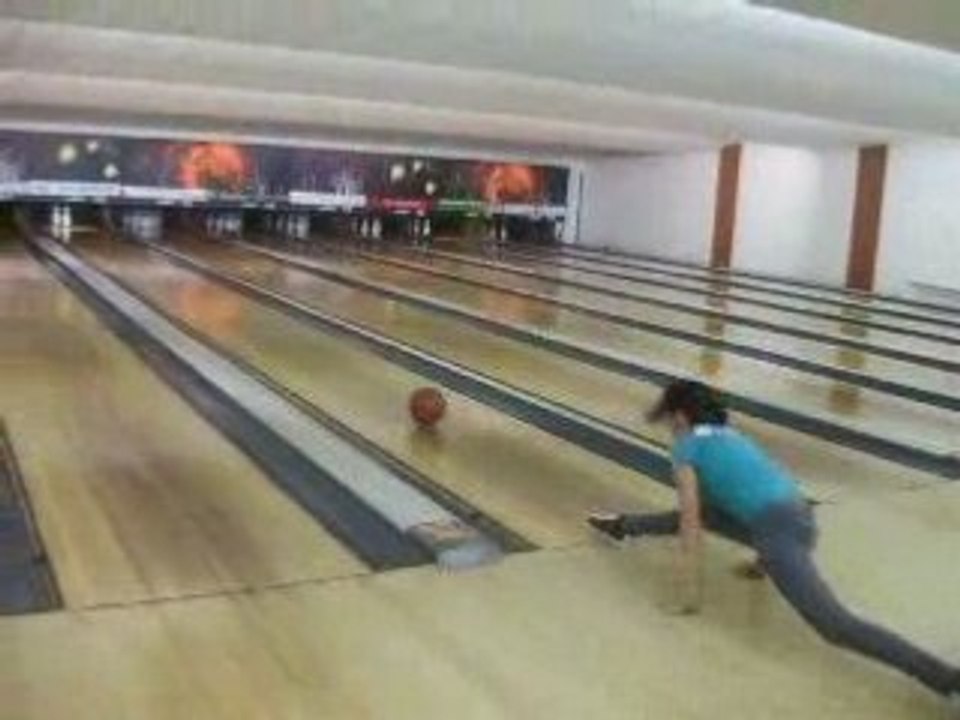Eva au bowling !