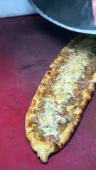 Kuşbaşılı Kaşarlı Pide👌