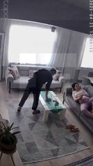 İstanbul depremine ait güvenlik kamerası görüntüleri ortaya çıktı