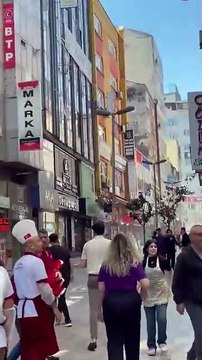 Un séisme de magnitude 6,2 secoue Istanbul : des centaines de blessés, mais pas de morts signalés