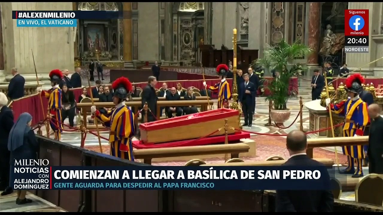 Feligreses llegan al Vaticano para dar el último adiós al Papa Francisco