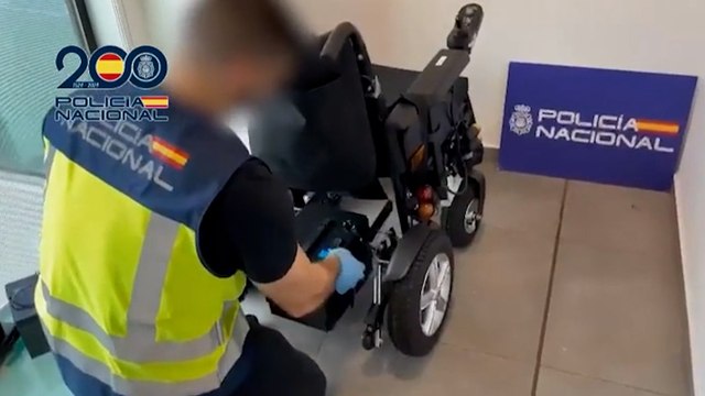 Cocaína en sus sillas de ruedas: mulas vulnerables en El Prat