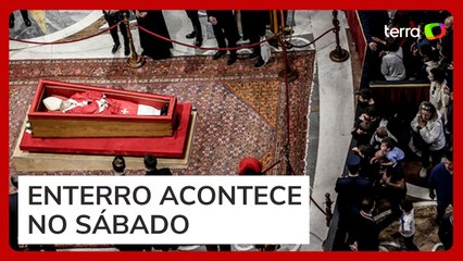 Vaticano divulga detalhes dos rituais de fechamento do caixão e enterro do papa Francisco