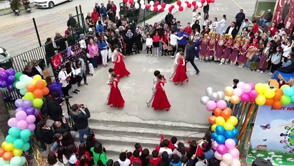 23 Nisan coşkusu Şehit Halil Özdoğru Ortaokulu'nda renkli görüntülere sahne oldu