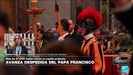 Decenas de miles de personas visitan la Basílica de San Pedro para despedir al papa Francisco