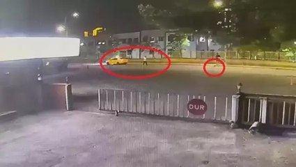 Aracını durdurup yol kenarındaki dubayı çaldı