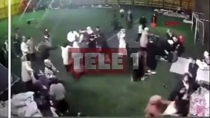 Deprem için sığındıkları sahada birbirlerine girdiler!