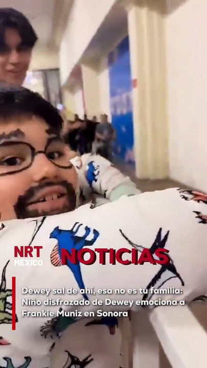 El actor fue recibido con ovaciones en la DesertCon, pero fue la sonrisa que dedicó a un pequeño fan lo que robó los corazones en redes sociales.