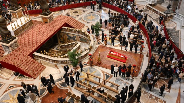 ¿Quién cubre los gastos para el funeral del papa Francisco? Su anonimato despierta curiosidad