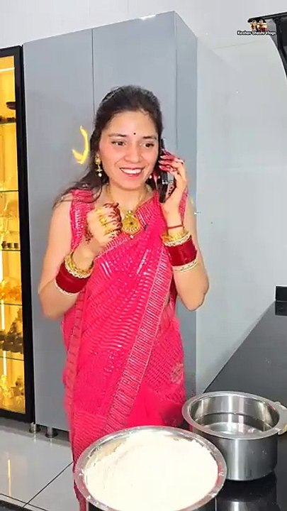Gher ka kamm na karne ka natija😂🤣🤣