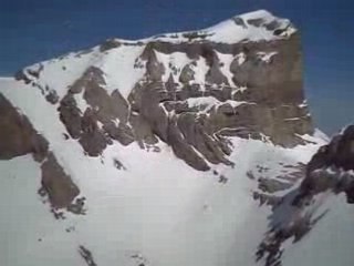 Por la cresta camino de la cumbre del Monte Perdido