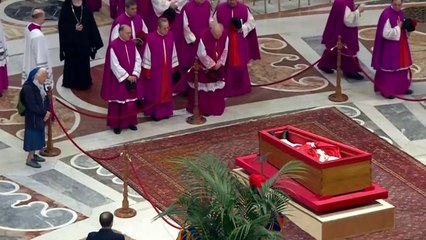 Irmã Geneviève, a freira amiga do papa Francisco que quebrou o protocolo