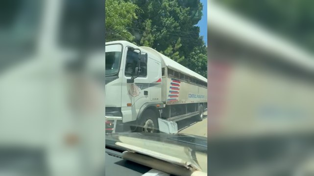 Vehículos de Migración llegan a Elías Piña con migrantes haitianos para su deportación