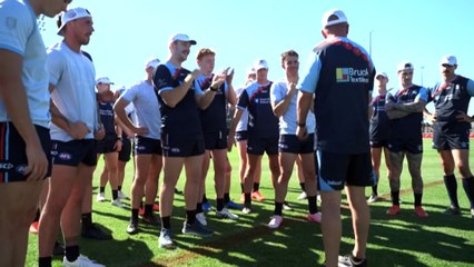 Emergency workers take on ADF personnel in ANZAC AFL challenge