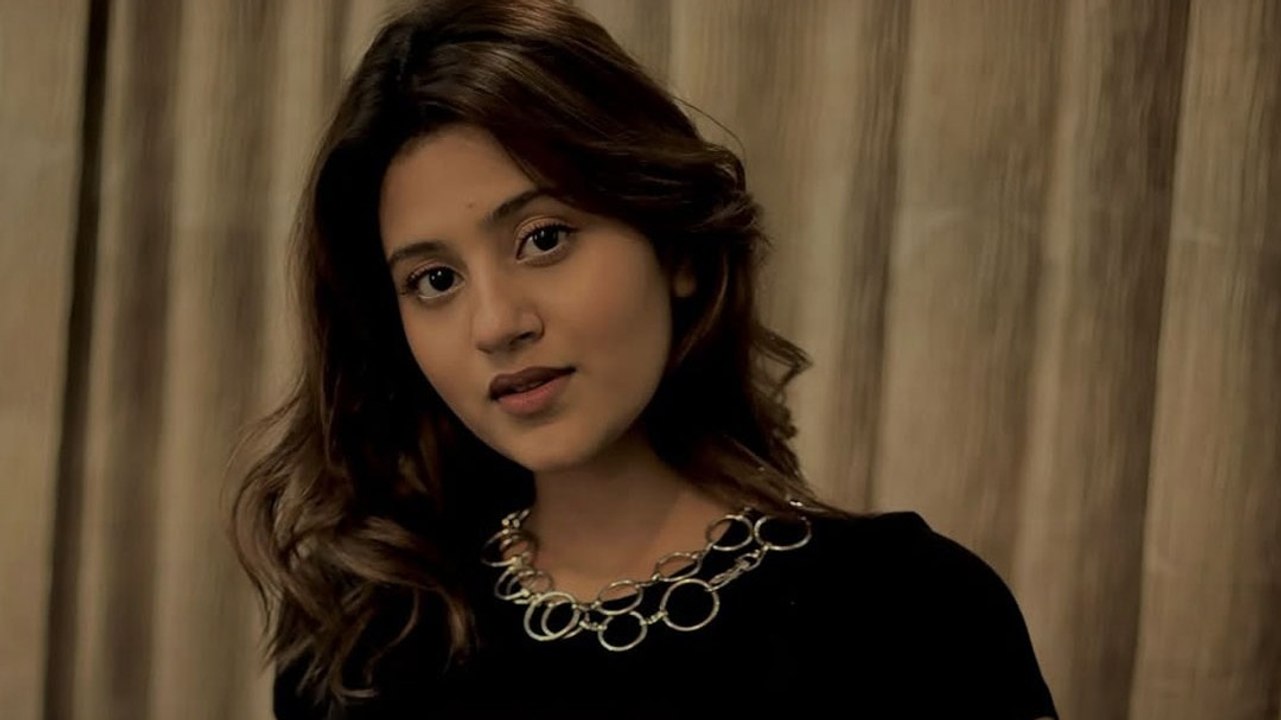 ट्रोल्स को 'कच्चा बादाम गर्ल' Anjali Arora का ज...