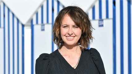 GALA VIDEO - Valérie Bonneton absente des réseaux sociaux, “un luxe” : “On me le reproche parfois”