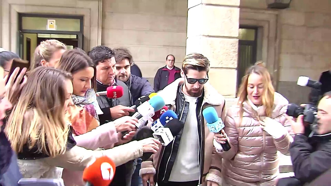 El TSJN confirma la rebaja de un año a dos condenados de La Manada ...