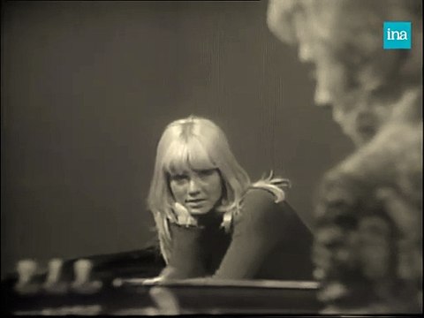 Johnny Hallyday – Ma Vie à T’aimer & Interview (Le Petit Dimanche Illustré – 07 Avril 1968)