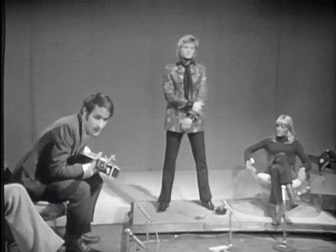 Johnny Hallyday – Quand l’Aigle est Blessé (Le Petit Dimanche Illustré – 07 Avril 1968)