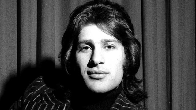 Mort de Mike Brant dans des circonstances troubles il y a 50 ans : sa nièce “ne retient que deux hypothèses”Mike Brant : ce lourd secret de famille qui l’a hanté toute sa vie (1)