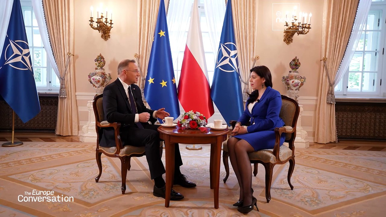 NATO musi pokazać siłę, ale tylko USA mogą powstrzymać Putina, mówi Duda