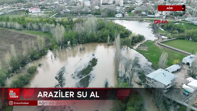 Ağrı'da dere taştı; evler su altında kaldı