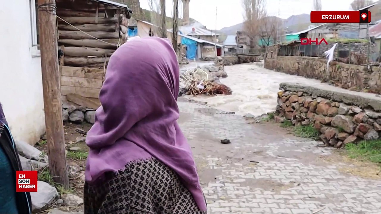Erzurum'un Oltu ilçesinde sağanak sonrası Dümbüllü Deresi taştı
