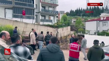 Sakarya'da tahliye edilen binadaki hasar gün ağarınca ortaya çıktı