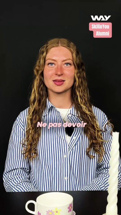 Ne pas devoir prendre les transports en commun pour aller en cours c'est génial ? 💋 Chloé était étudiante à Skill and You France. Elle a suivi une formation en ligne d'auxiliaire de vie pendant un an, en alternance.  Elle répond aux questions sur sa form