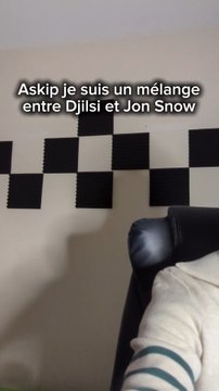Alors... Suis le parfait mélange entre Djilsi et Jon Snow ? Ou bien tout simplement le sosie officiel de Cillian Murphy ?