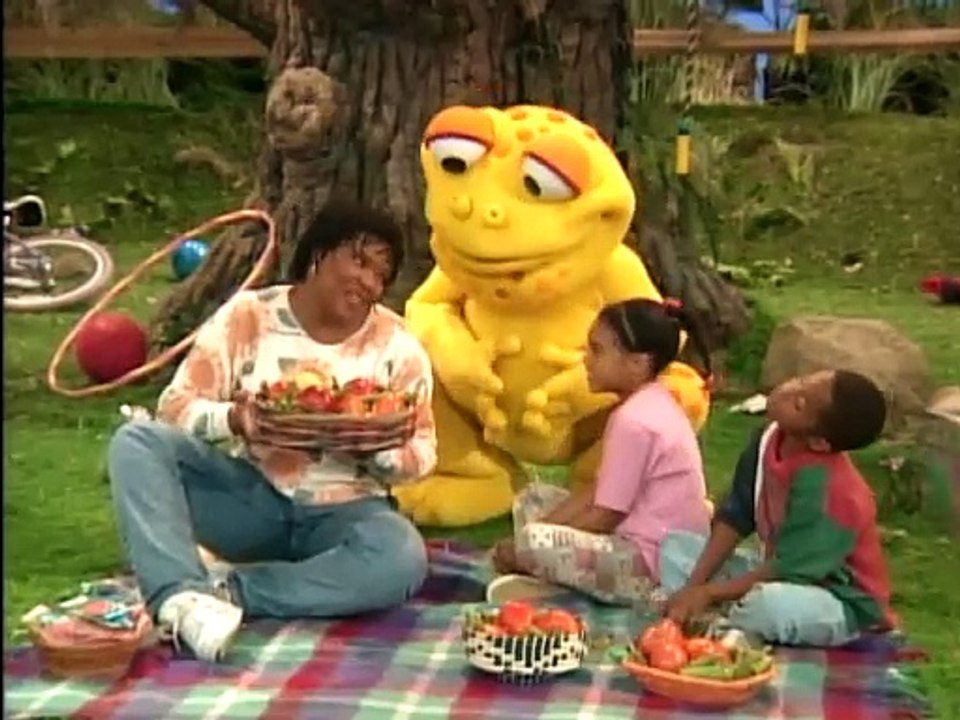 Gullah Gullah Island - Peas Tomatoes and Okra Grow (1995)