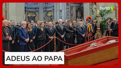 Lula, Janja, Dilma e ministros comparecem a velório do papa Francisco no Vaticano