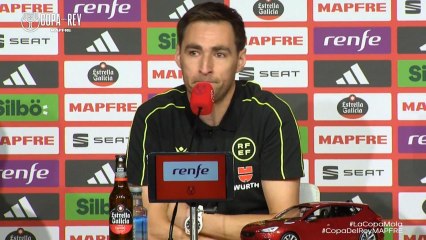 De Burgos Bengoetxea, árbitro de la final de Copa, rompe a llorar: "Es jodido que digan a tu hijo que su padre es un ladrón"