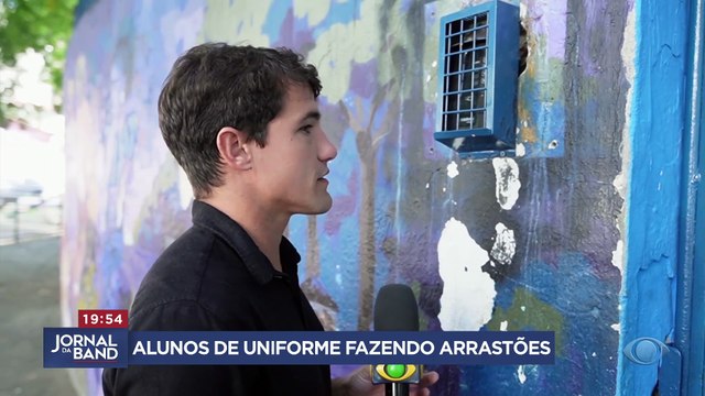 Alunos de uniforme fazem arrastões no Rio de Janeiro