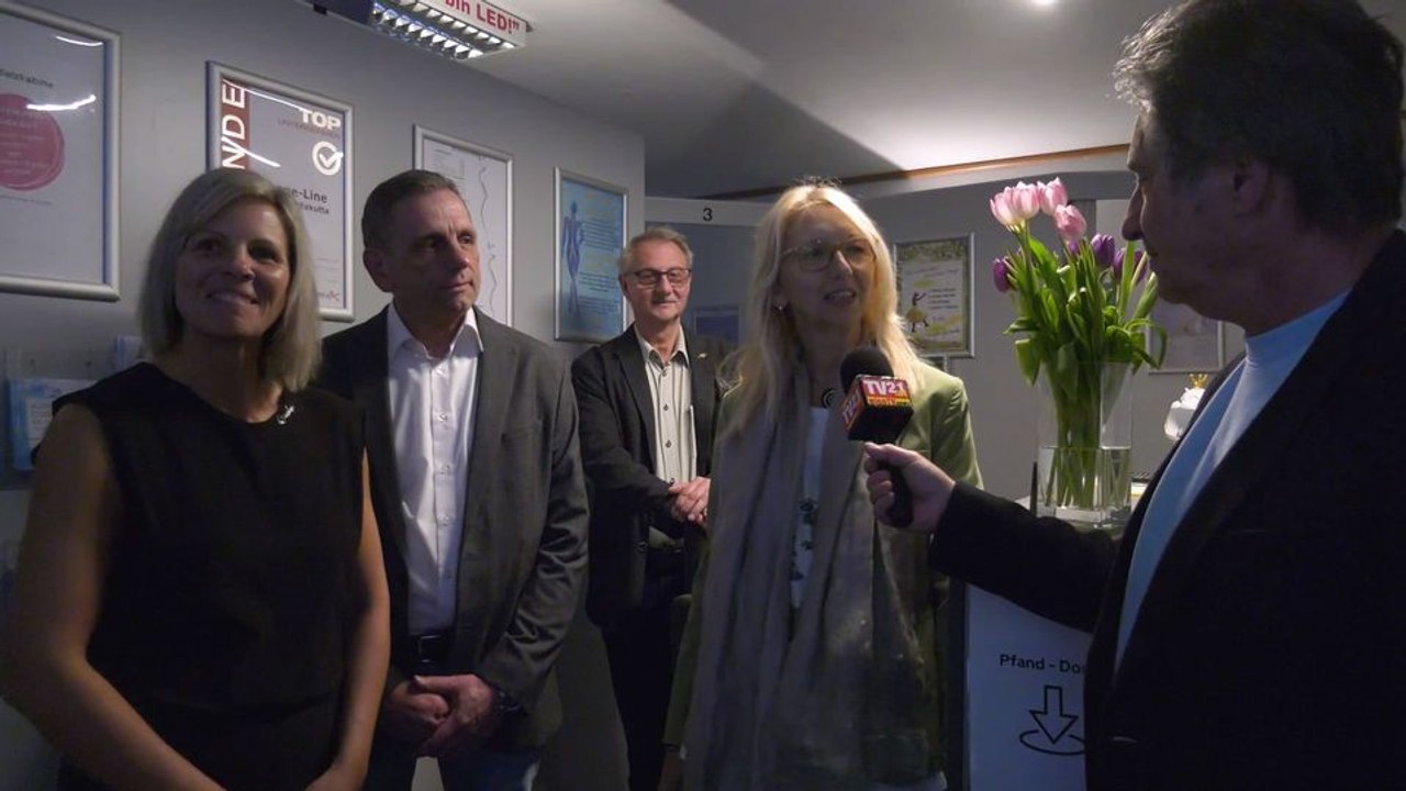 Groß Enzersdorf Eröffnung Salzkabine Tag der offenen Shape-Line Türe