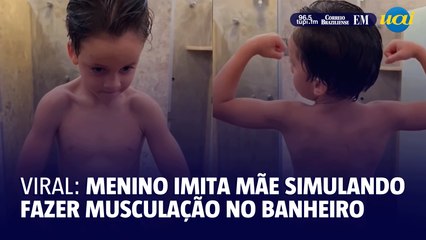 Menino viraliza ao imitar mãe com barras no banheiro: “Tô forte”