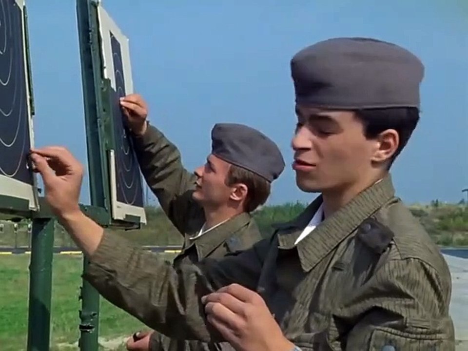 Offiziere (DDR 1986)