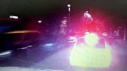 ""¡Colisionó!": el video de una persecución policial que terminó con tres detenidos tras un choque