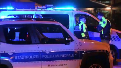 Allarme per colpi di arma da fuoco in via Mozart, trovata una pistola