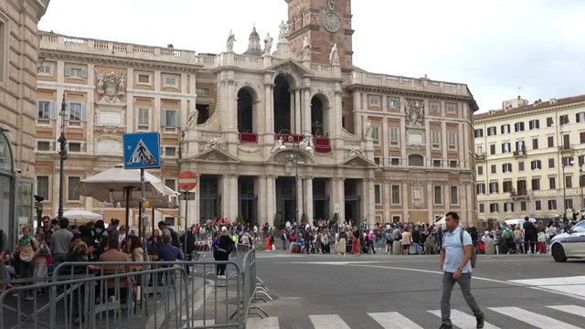 Obsèques du pape François: la fierté du quartier d'Esquilino à Rome, où la dépouille du souverain pontife va être inhumée