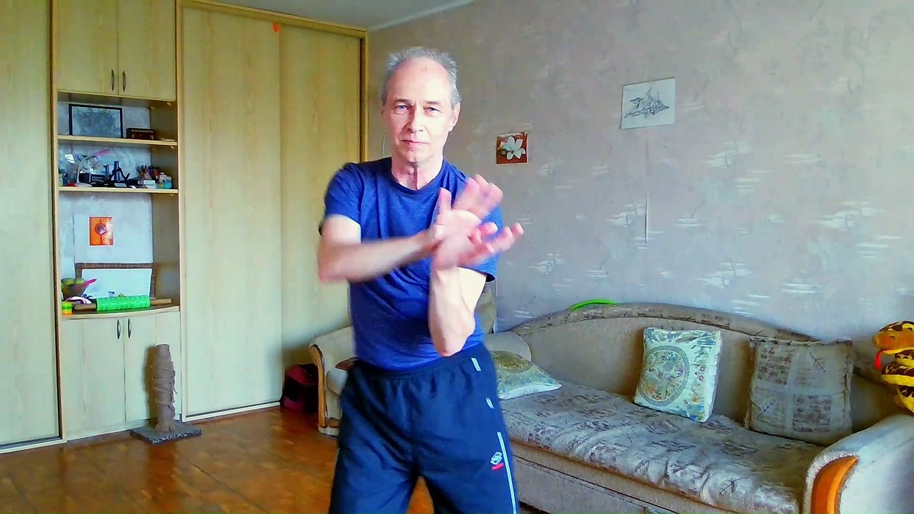 a little bit of plastic— зроблено у Clipchamp