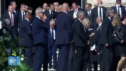 Zelenski es recibido entre aplausos en San Pedro