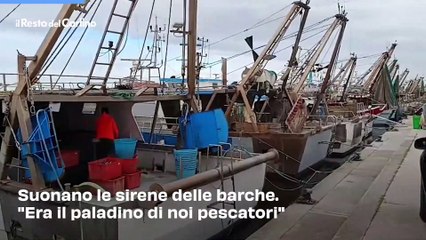 Inchino e saluto a Papa Francesco dal porto di Goro. Video