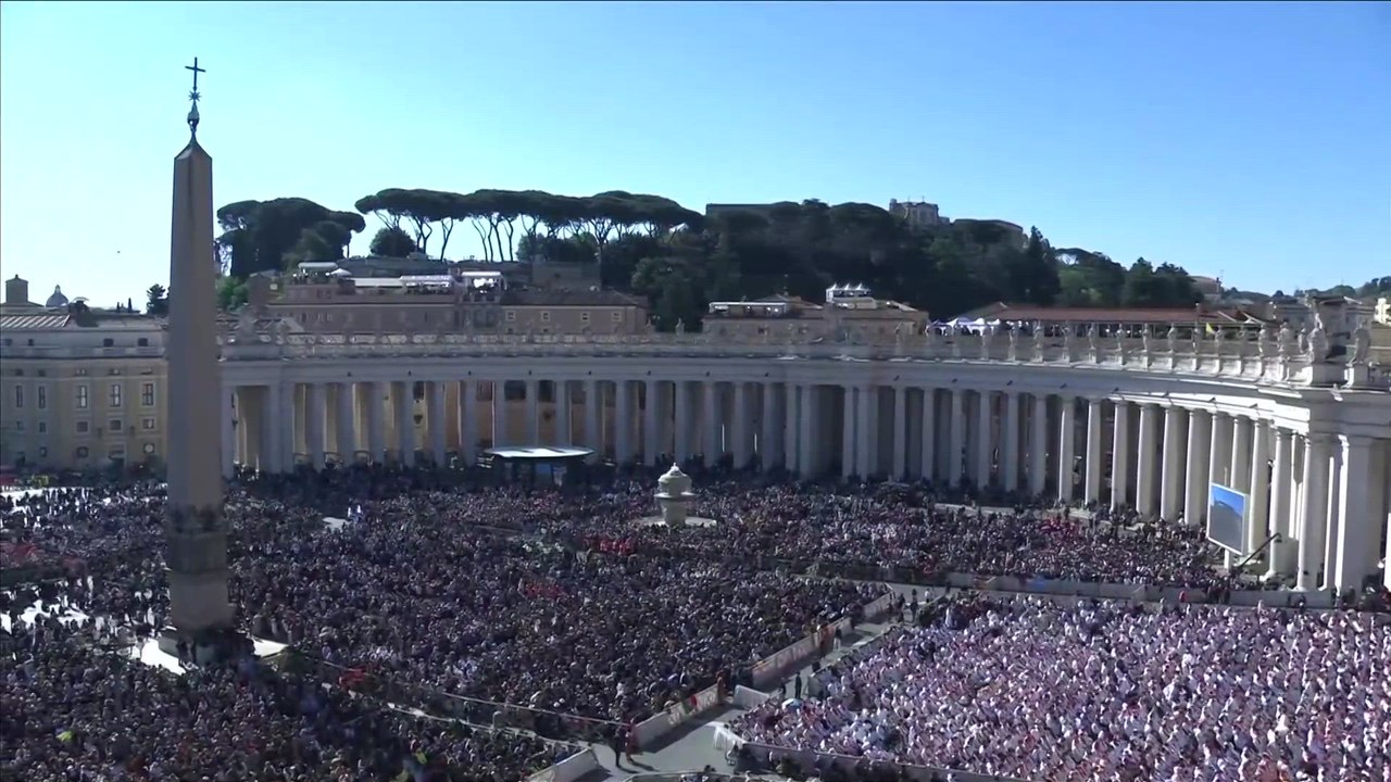 World leaders arrive for Pope Francis' funeral: Trump, Zelensky, Macron, Milei, King Felipe