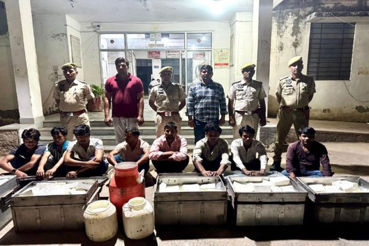 सेहत के साथ खिलवाड़: 28 क्विंटल पनीर, 35 किलो नकली देशी पकड़ा