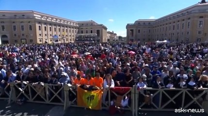 Papa, card. Re: ha sempre implorato la pace e invitato a trattativa